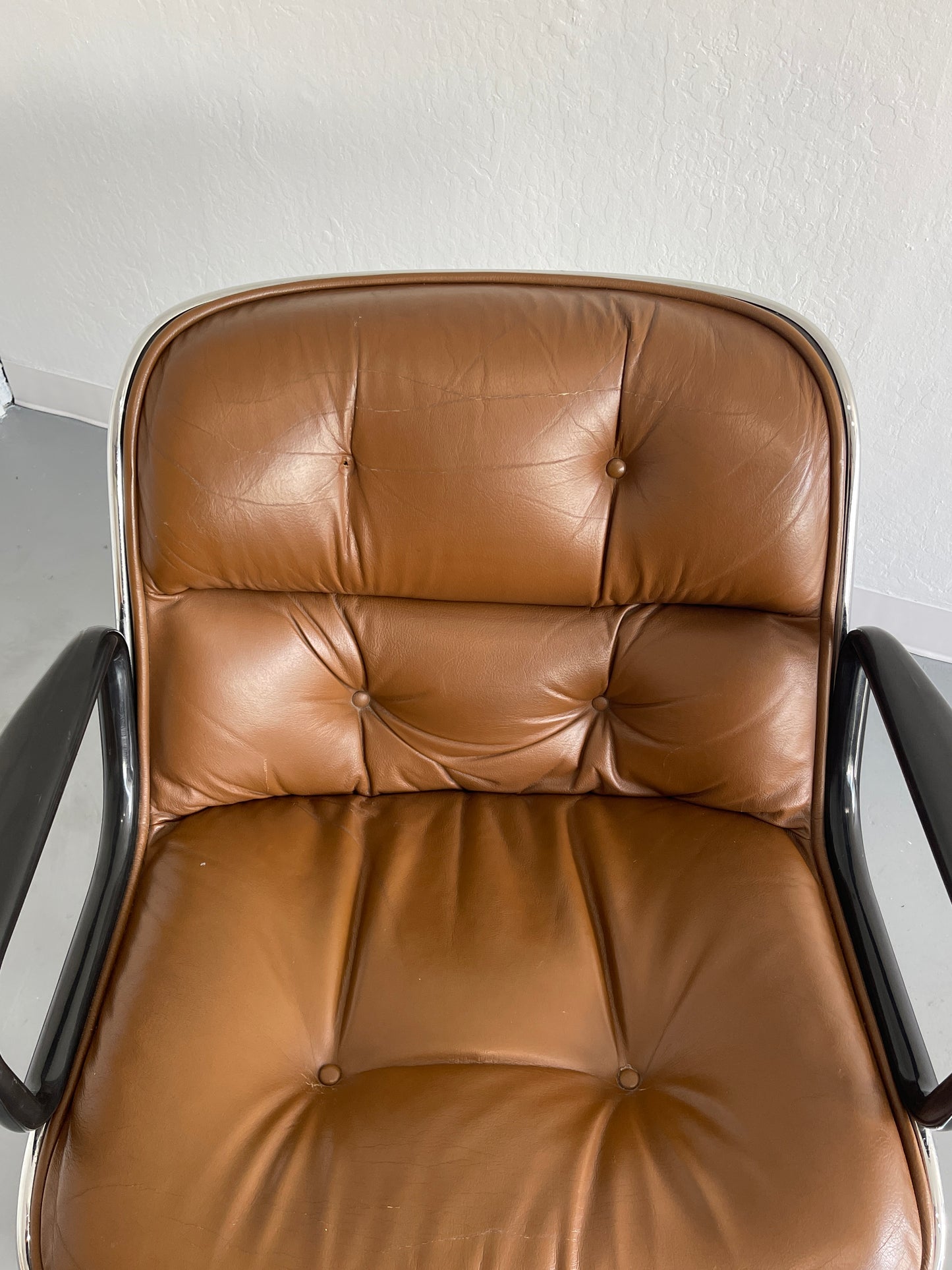 Knoll Pollock Executive Chair