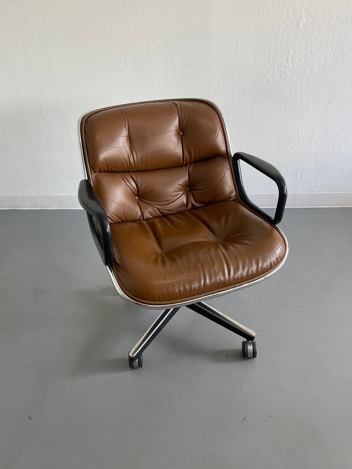 Knoll Pollock Executive Chair