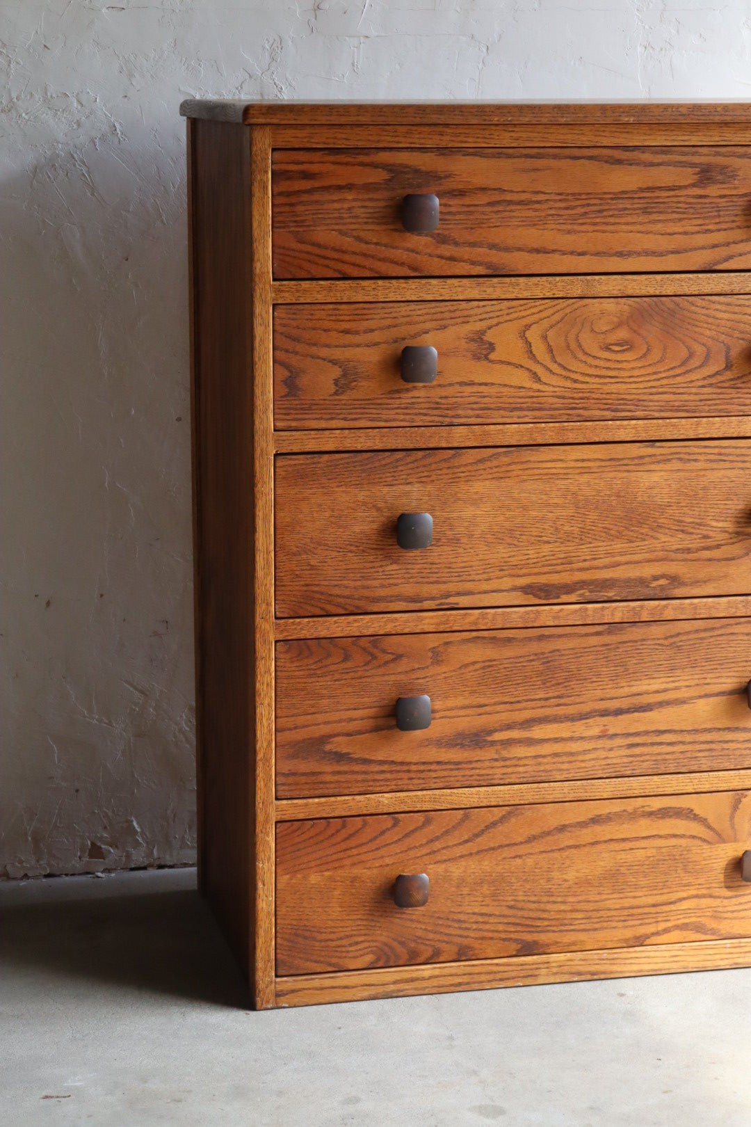 Oak Chest of Drawers