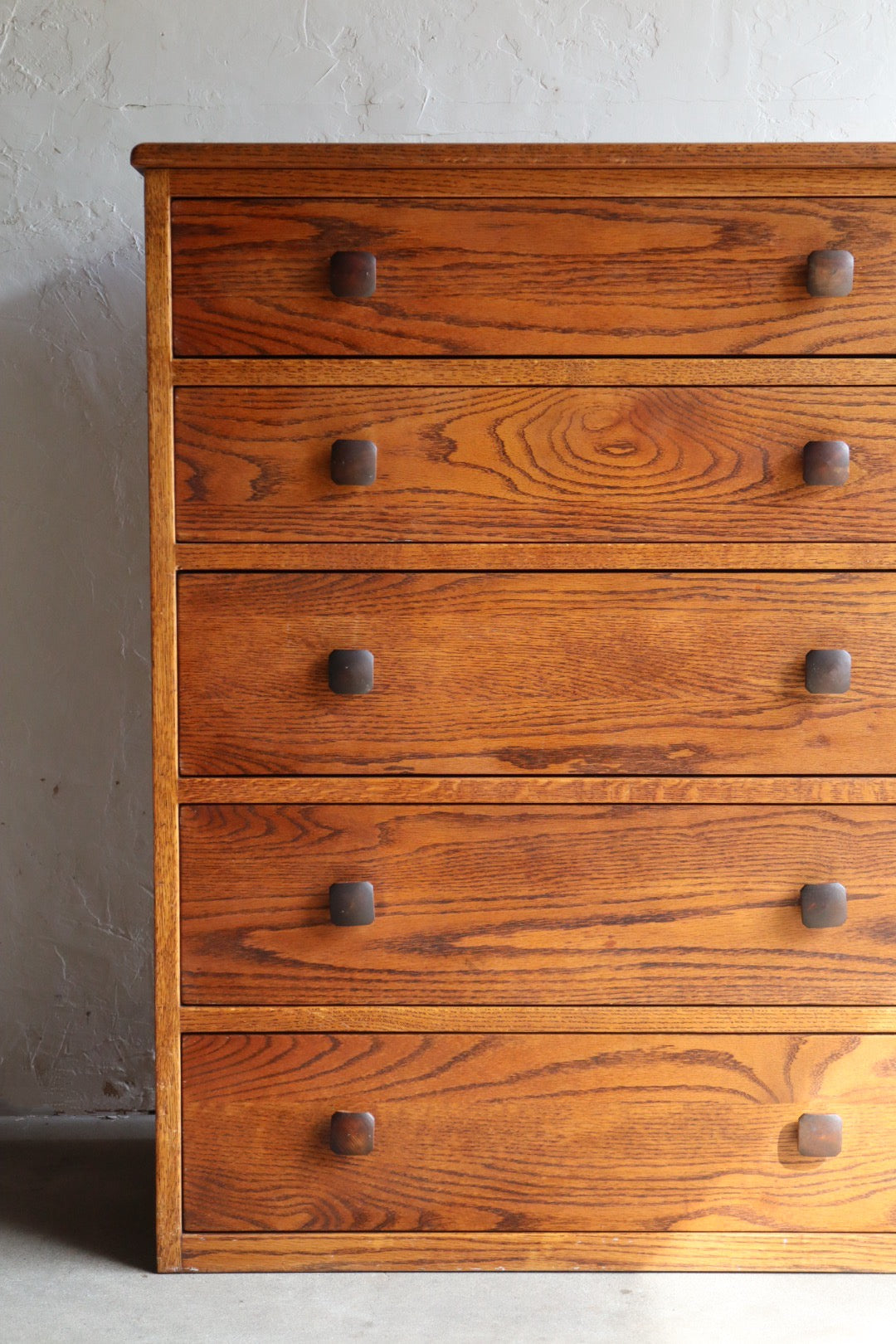 Oak Chest of Drawers