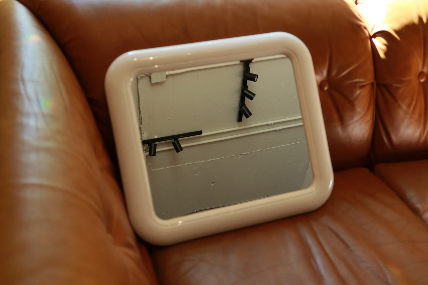 Mirror by Interdesign
