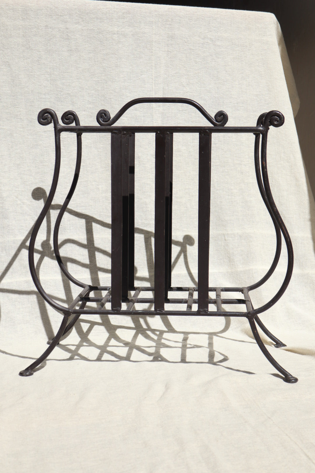 Postmodern Magazine Rack