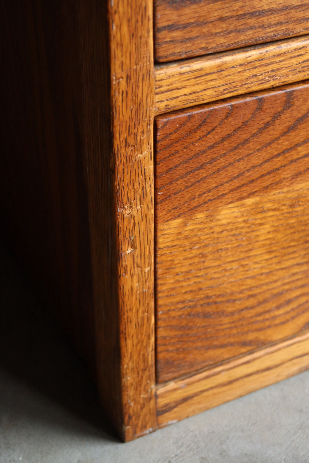 Oak Chest of Drawers