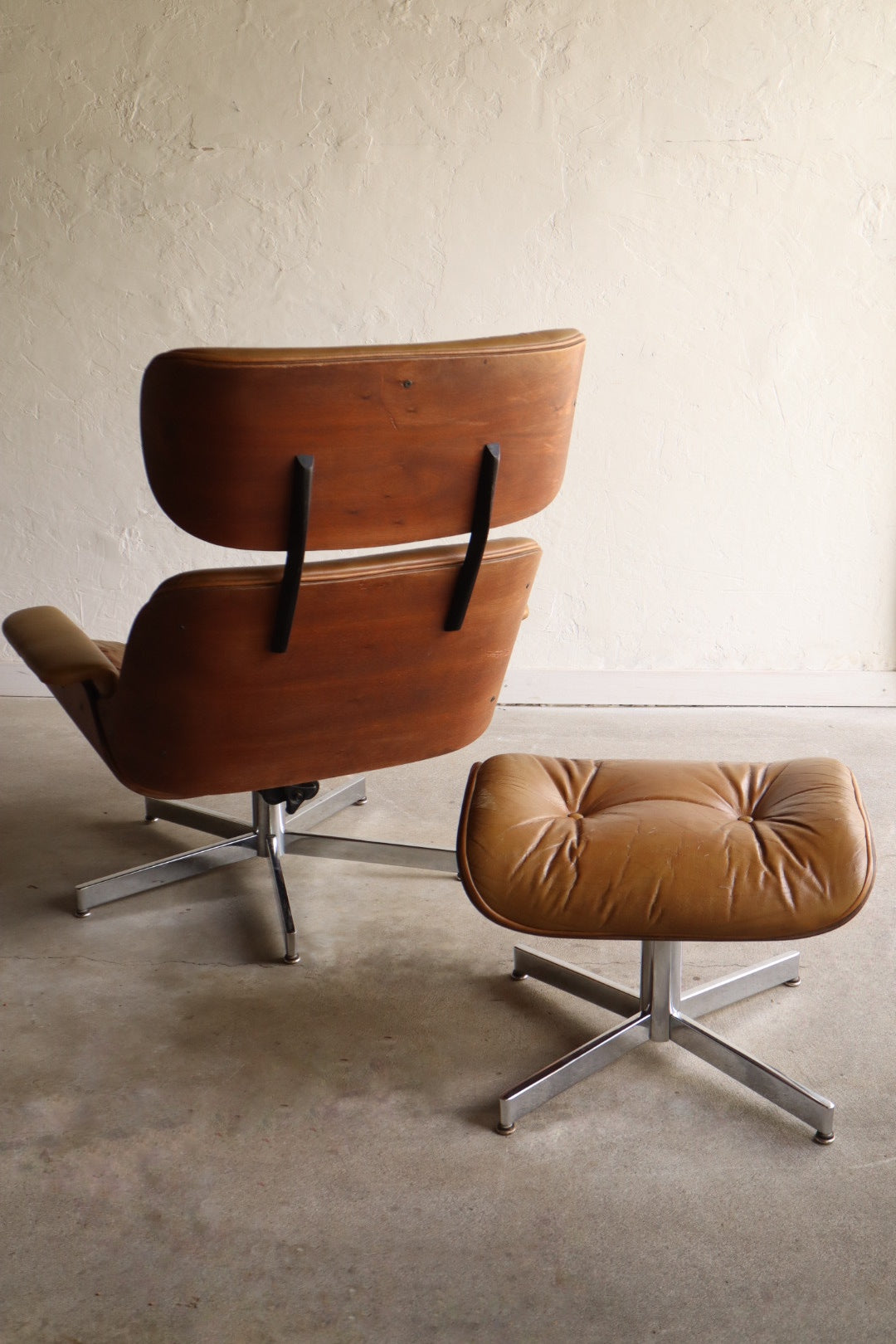 Eames Style Lounge Chair and Ottoman
