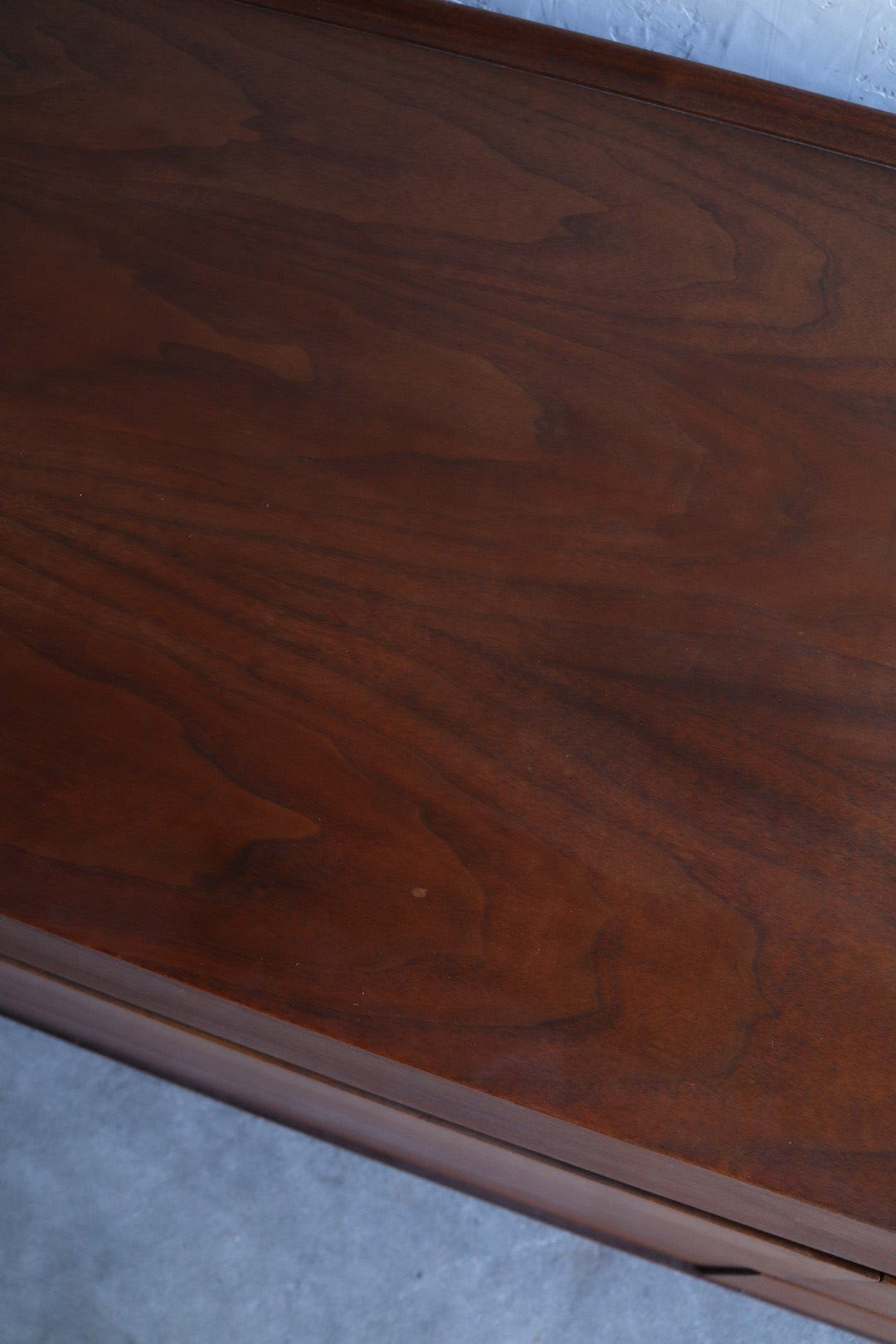 Merton Gershun Esprit Dresser