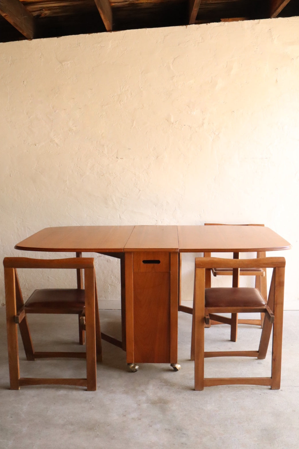 Drop Leaf Hideaway Table & Chairs