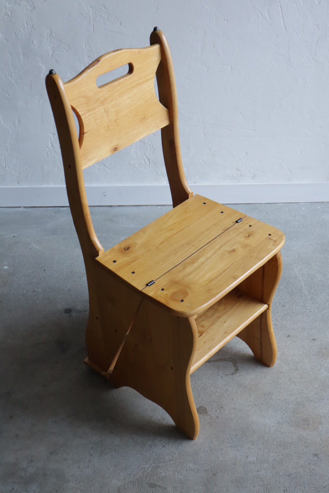 Convertible Ladder/Chair