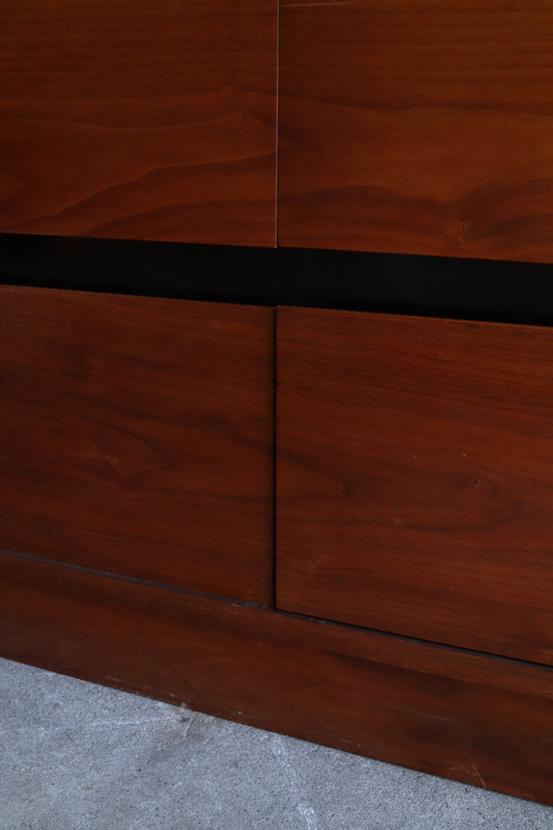 Merton Gershun Esprit Dresser