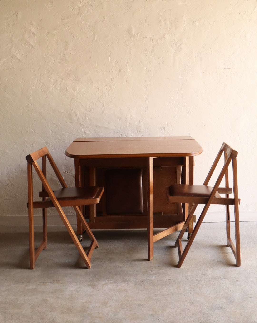 Drop Leaf Hideaway Table & Chairs