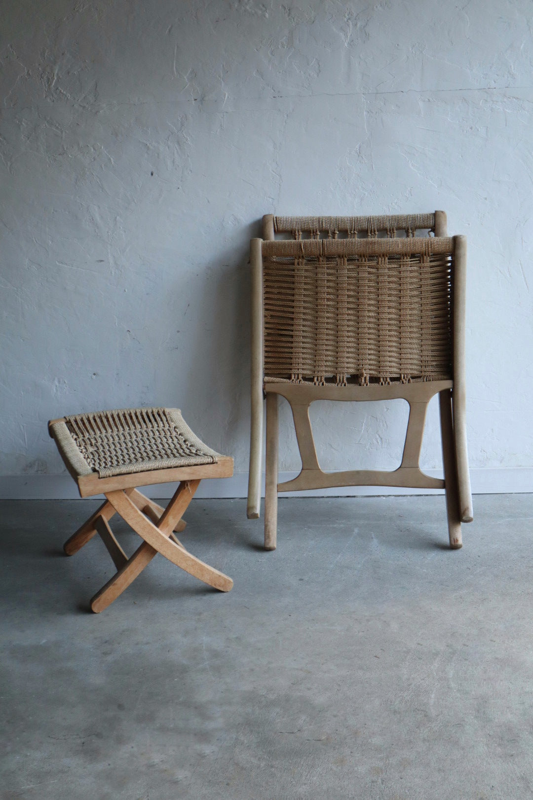 Folding Lounge Chair and Ottoman