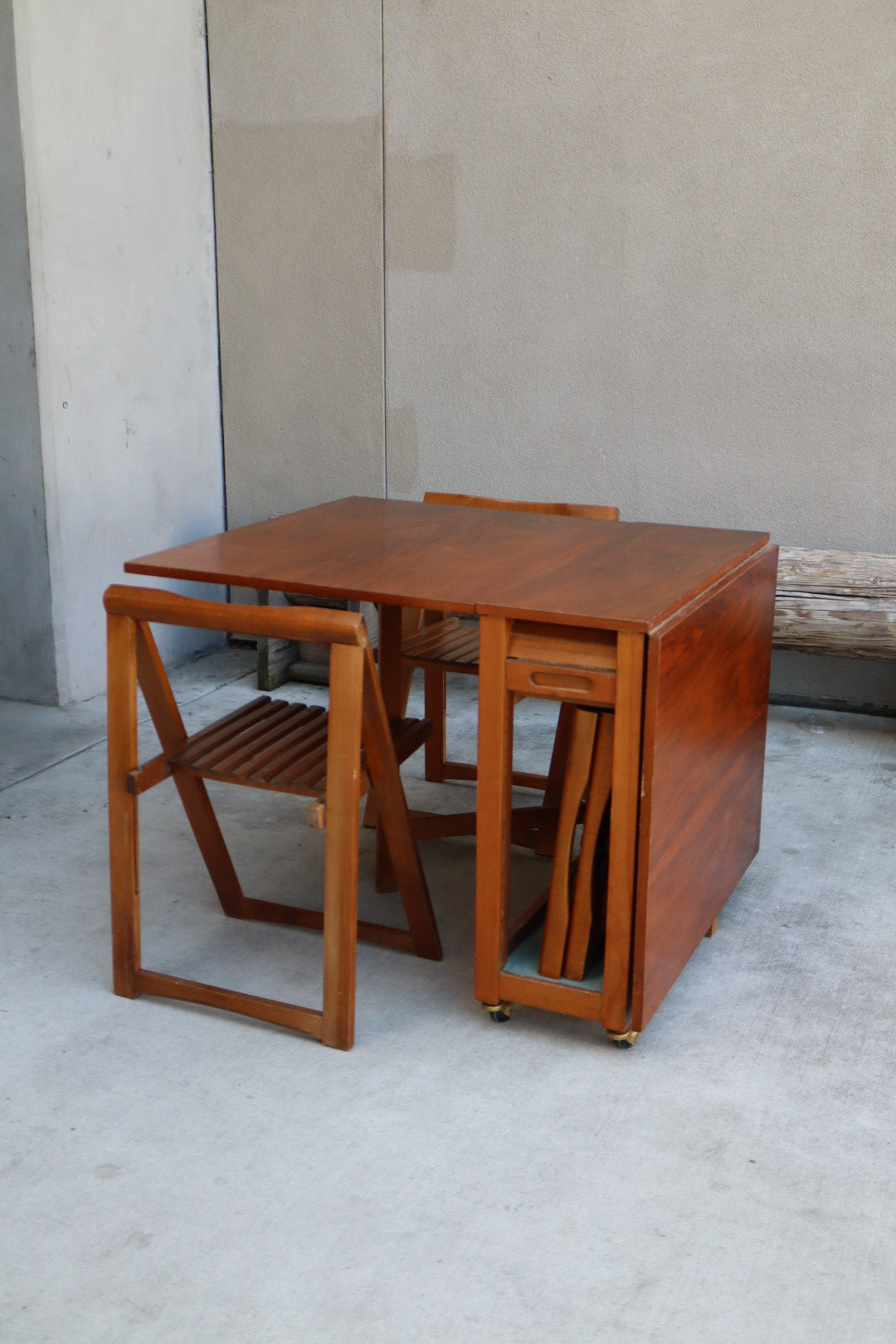 1960s Stowaway Table & Chairs