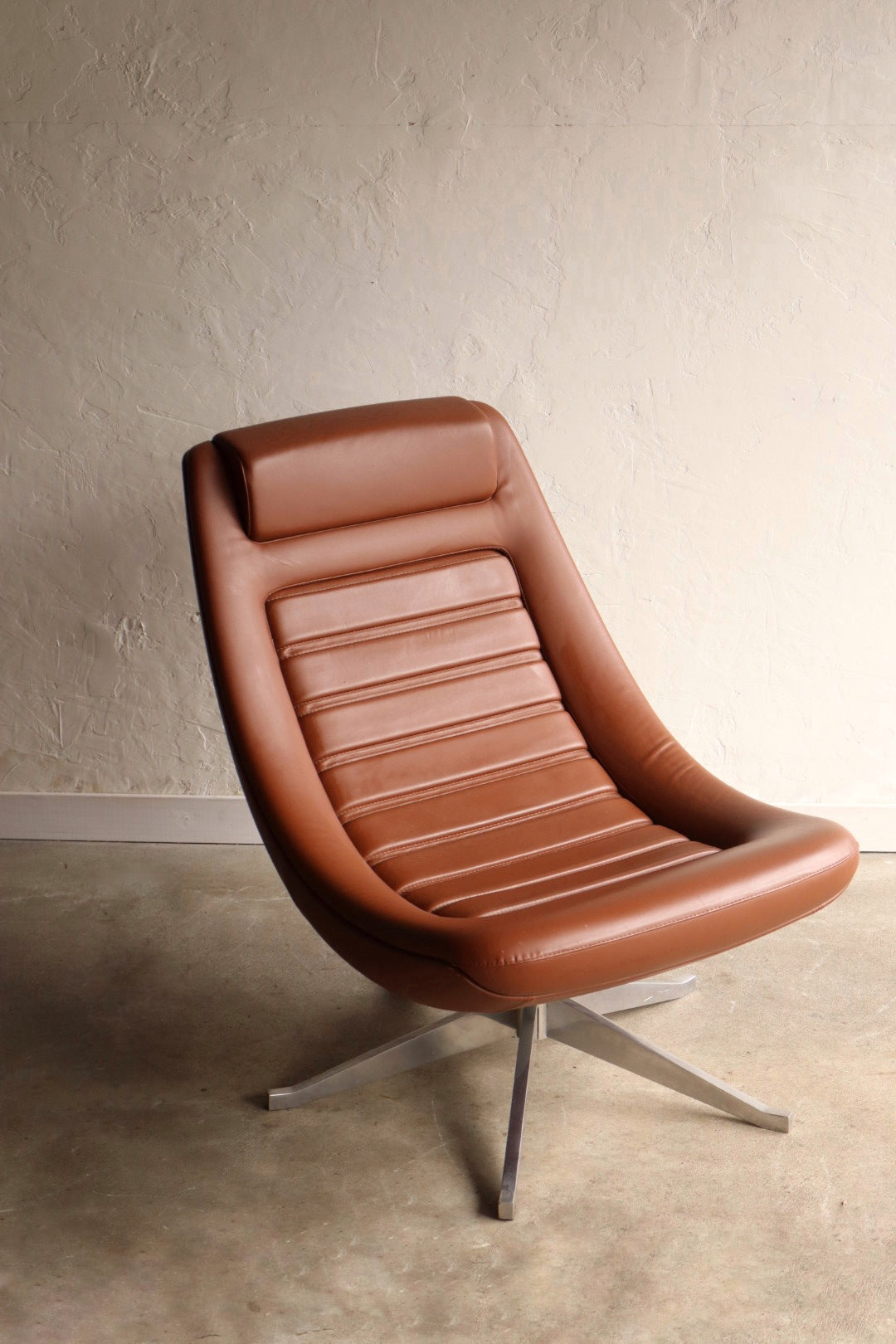Manzú Lounge Chair