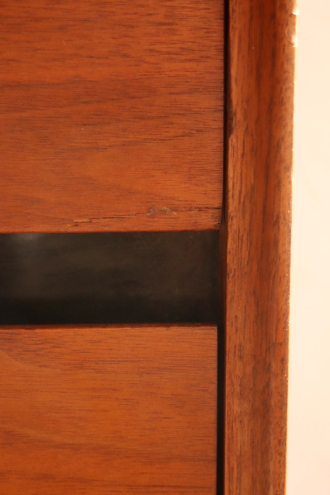Merton Gershun Esprit Dresser