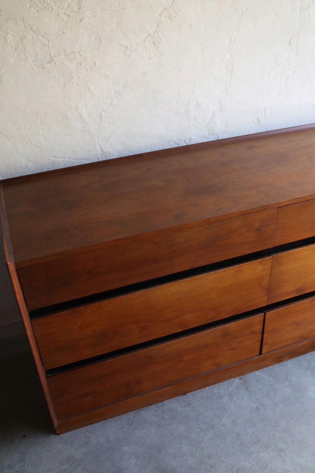 Merton Gershun Esprit Dresser