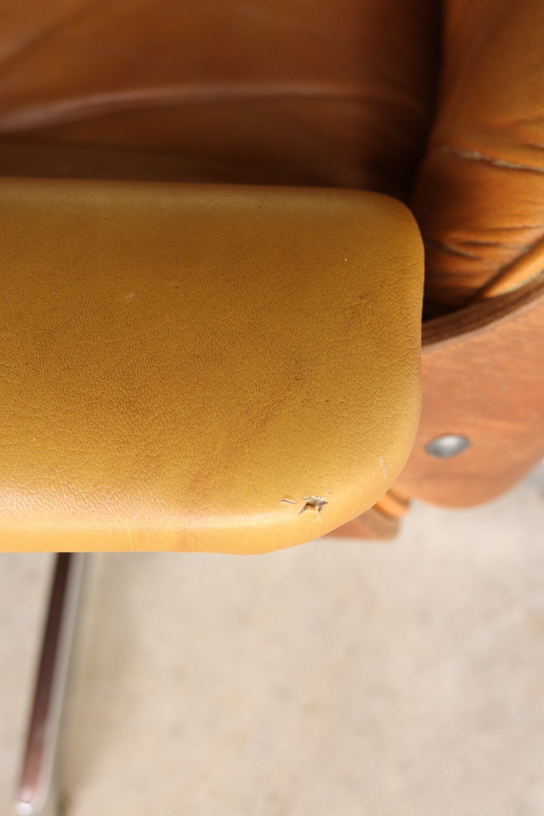 Eames Style Lounge Chair and Ottoman