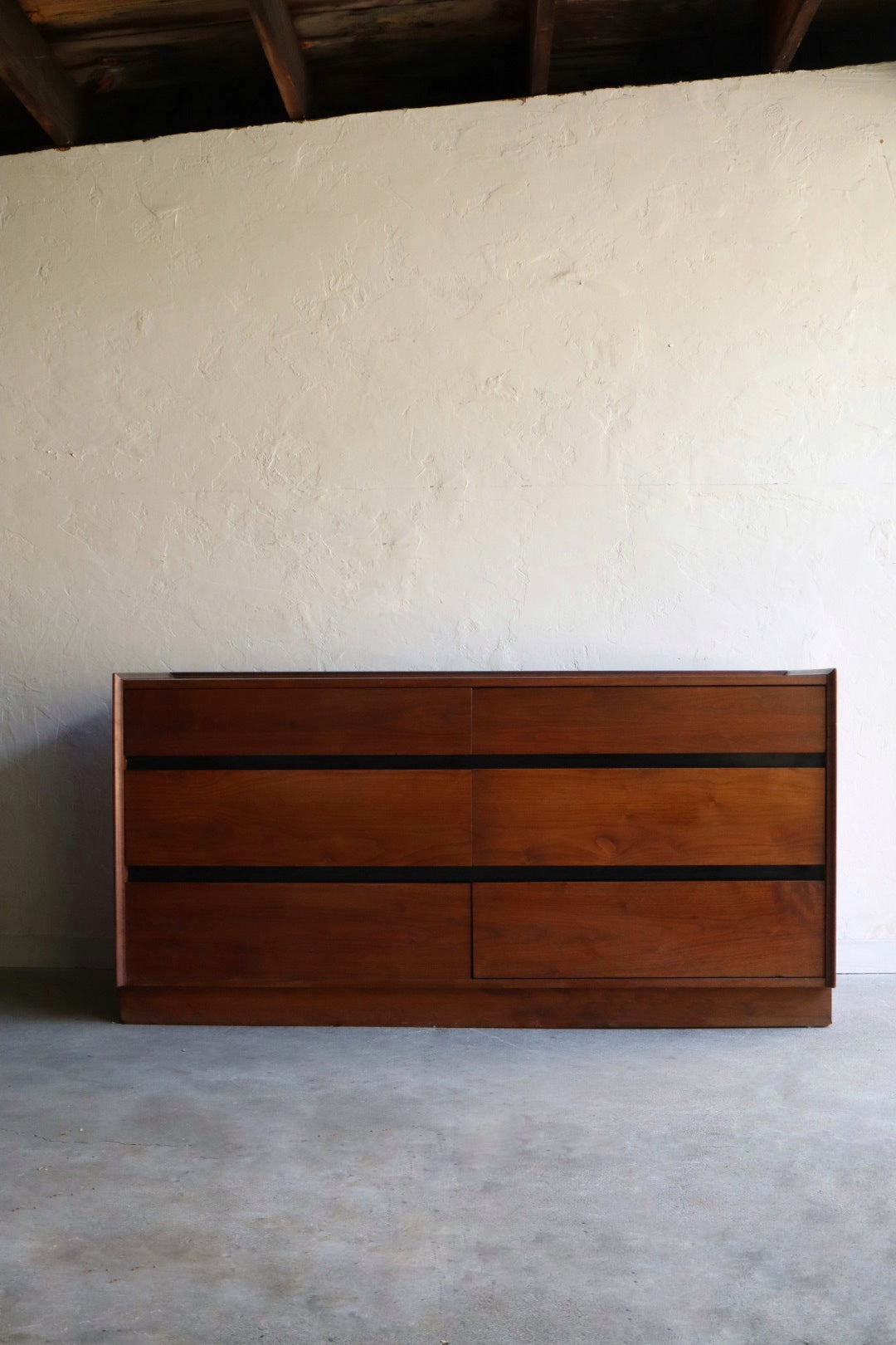 Merton Gershun Esprit Dresser