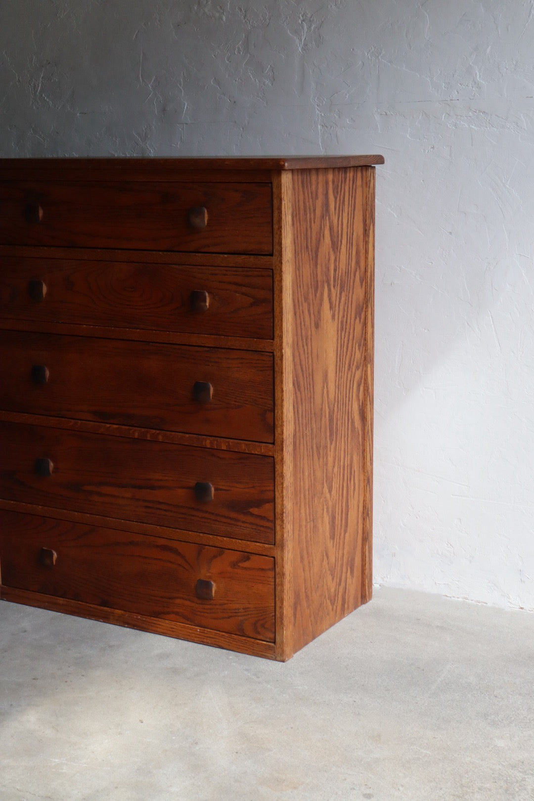 Oak Chest of Drawers
