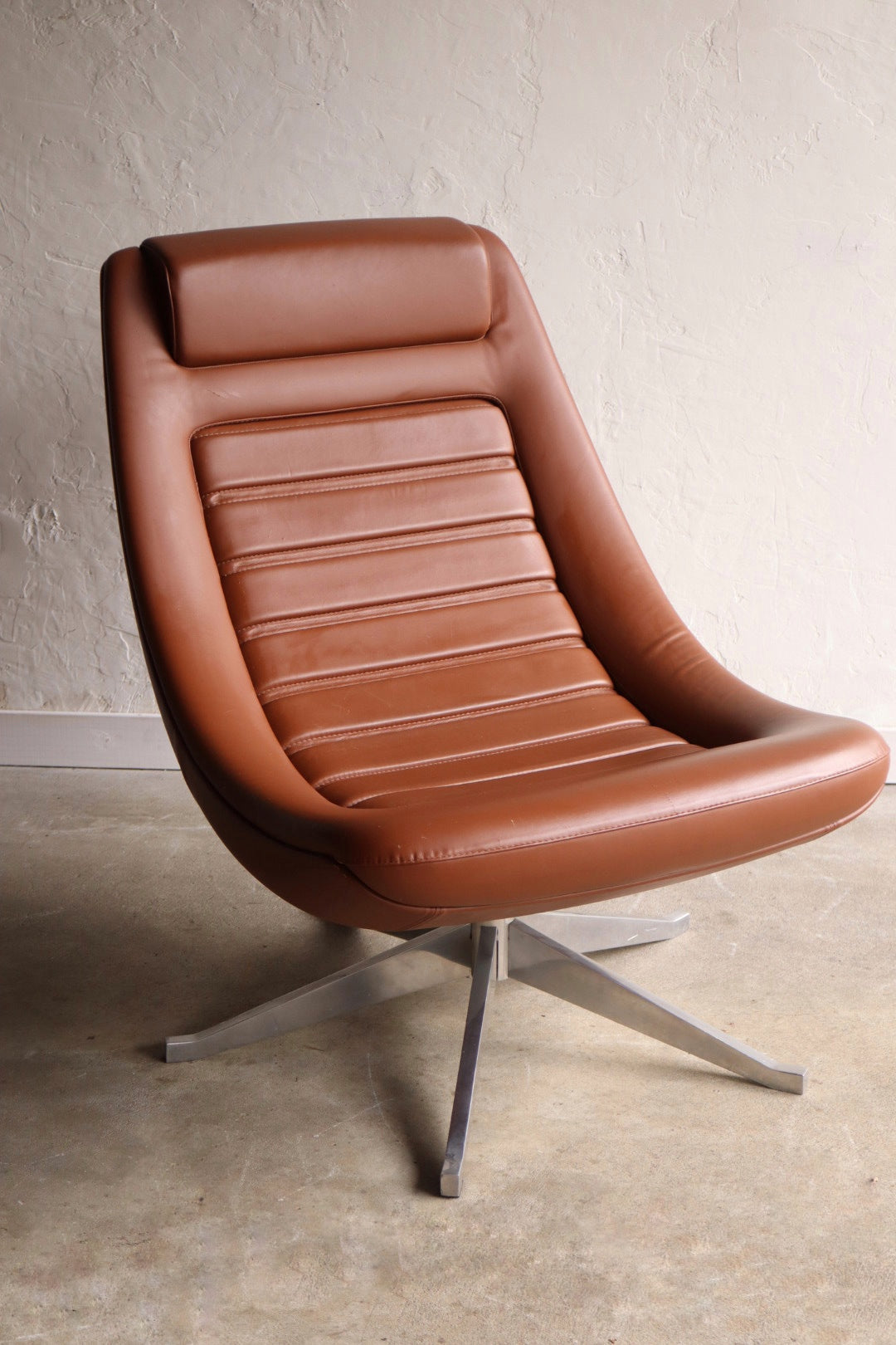 Manzú Lounge Chair