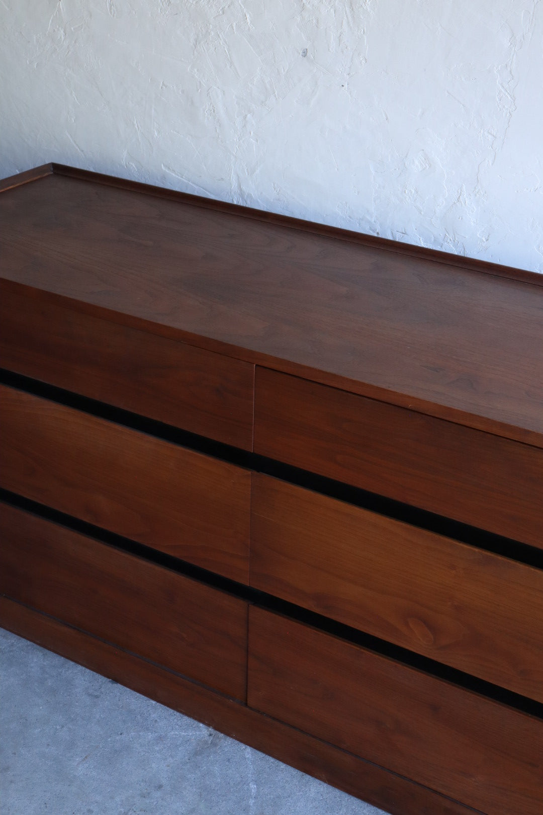 Merton Gershun Esprit Dresser