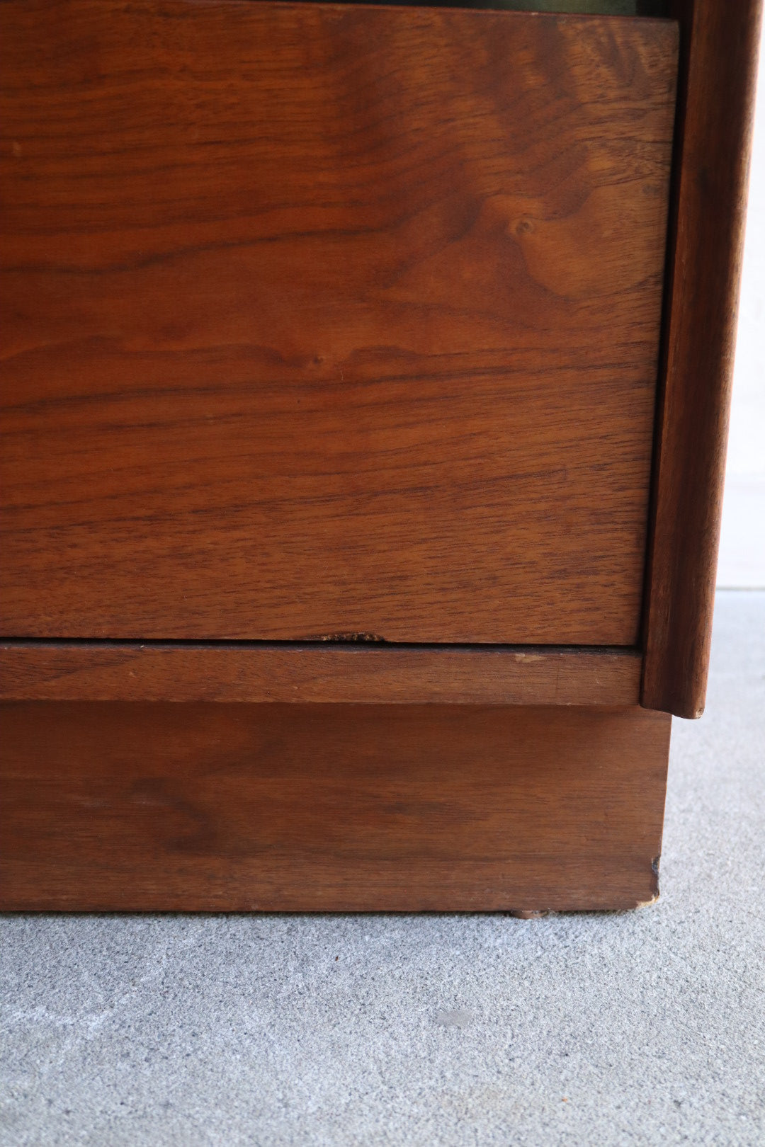 Merton Gershun Esprit Dresser