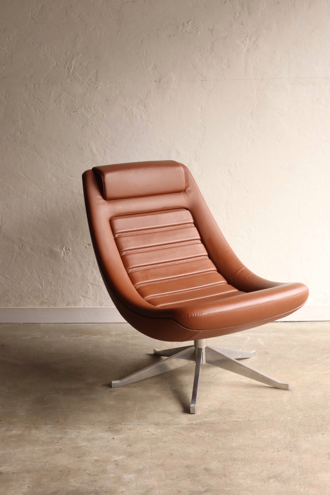 Manzú Lounge Chair