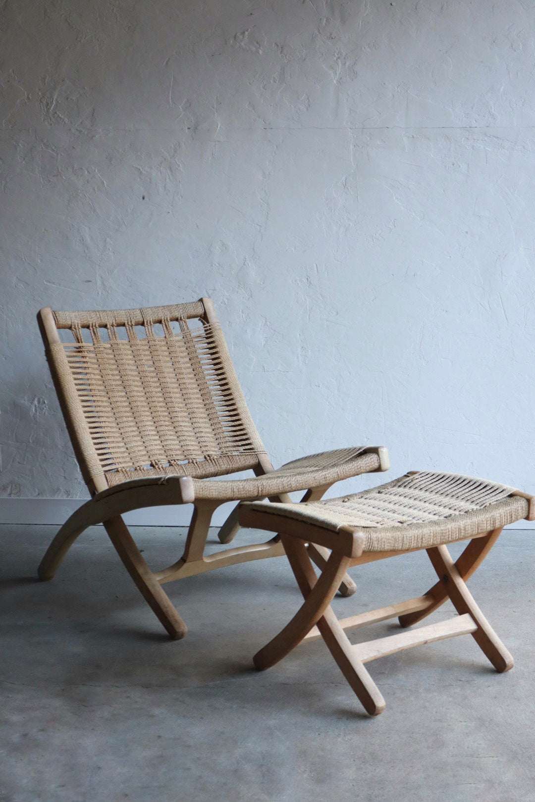 Folding Lounge Chair and Ottoman