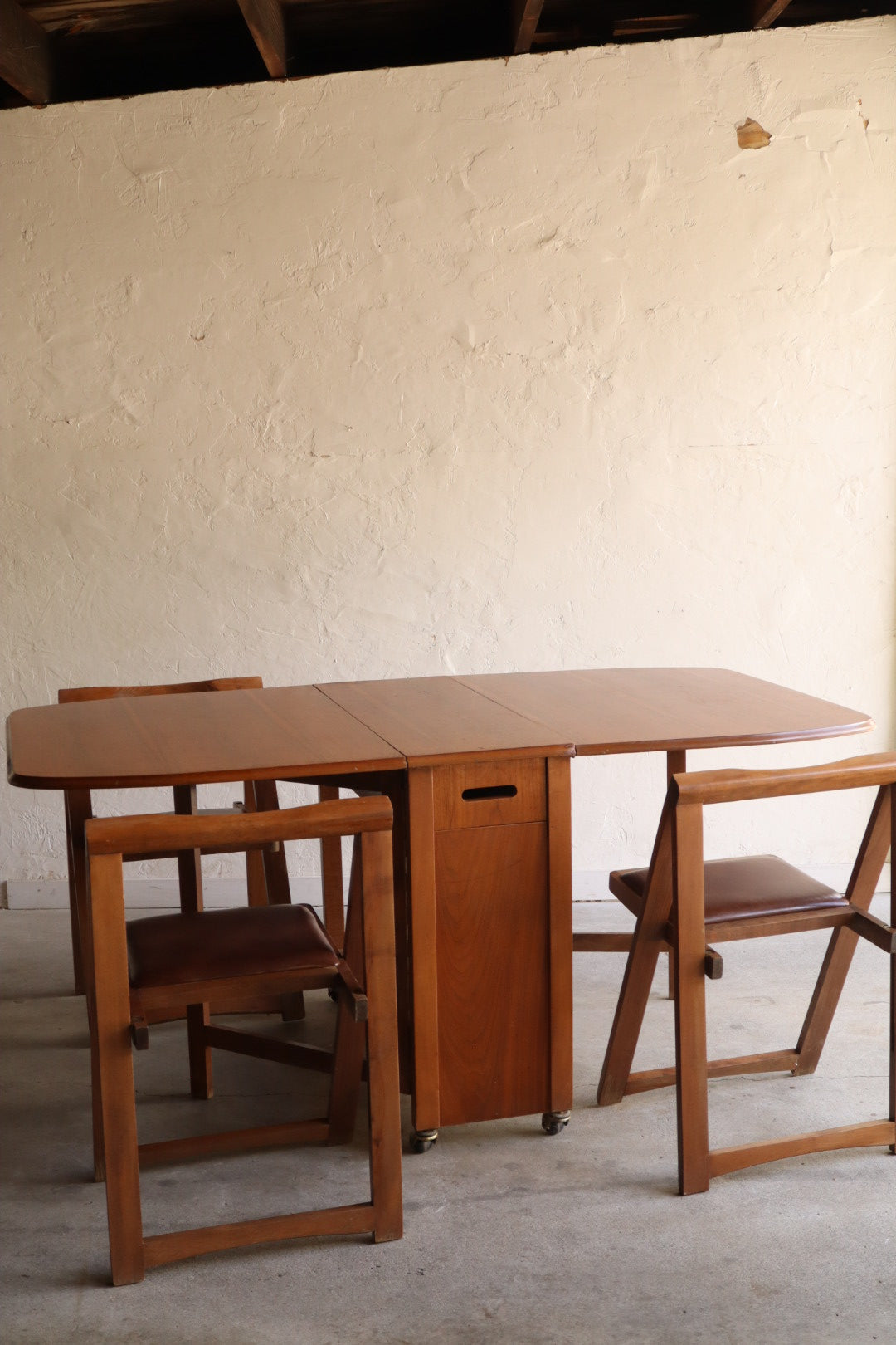 Drop Leaf Hideaway Table & Chairs